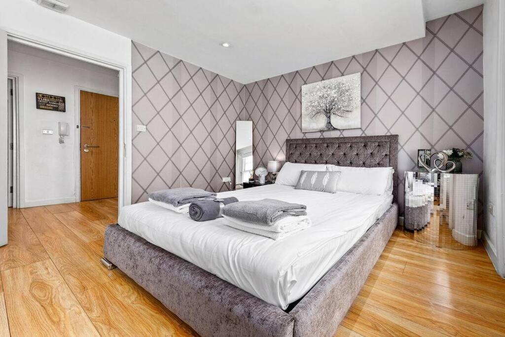3 Bedroom Apartment In Haymarket Central London Sleep 10 Hy2 Exterior foto