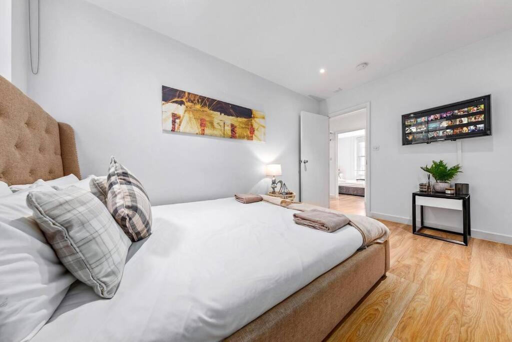3 Bedroom Apartment In Haymarket Central London Sleep 10 Hy2 Exterior foto